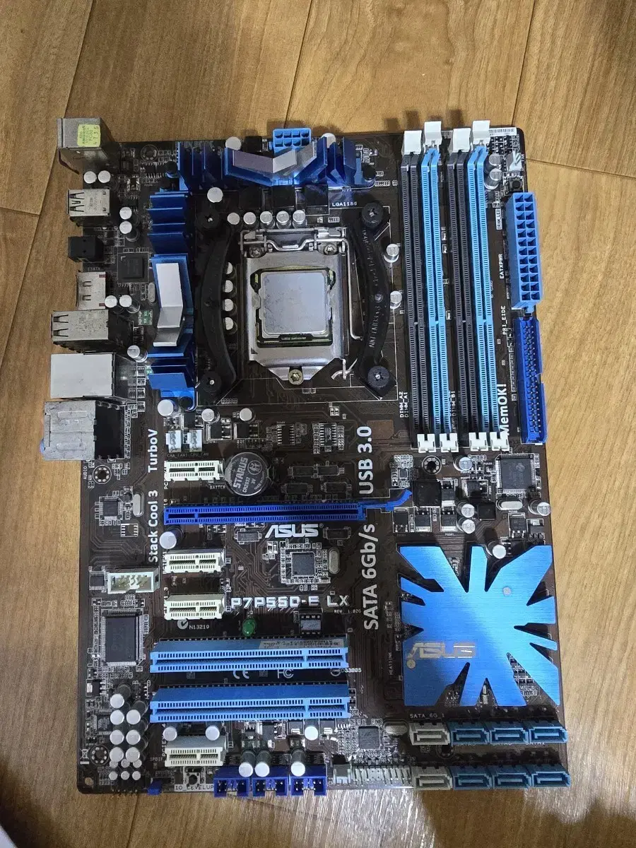 少々難あり　i7 870 メモリ付き　ASUS　P7P55D　LGA1156 少々難あり i7 870 メモリ付き ASUS P7P55D LGA1156